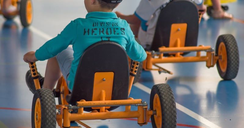 Karting thermique ou électrique pour enfant : lequel choisir ?